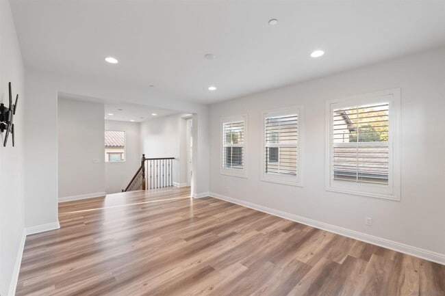 Building Photo - 768 Normandy Rd