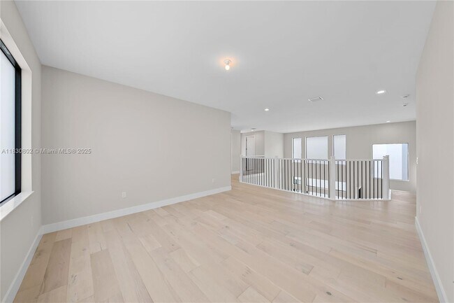 Building Photo - 20422 Southernwood Ave