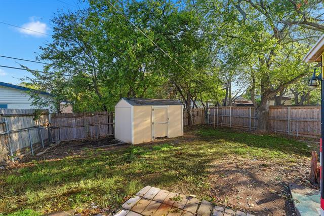 Building Photo - 5345 Hensley Dr