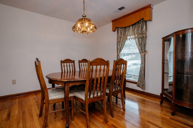 Building Photo - Fully Furnished Charleston Rental Near Folly Beach – Utilities Included | $3,600/Month