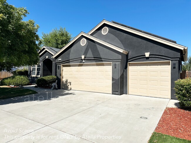 Building Photo - 912 Apple Ave
