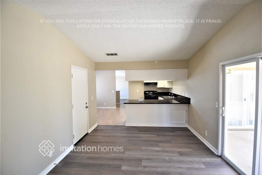 Building Photo - 7632 Harmony Oaks Way