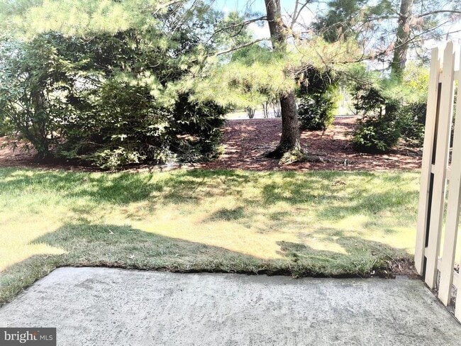 Building Photo - 16 Dorset Ct