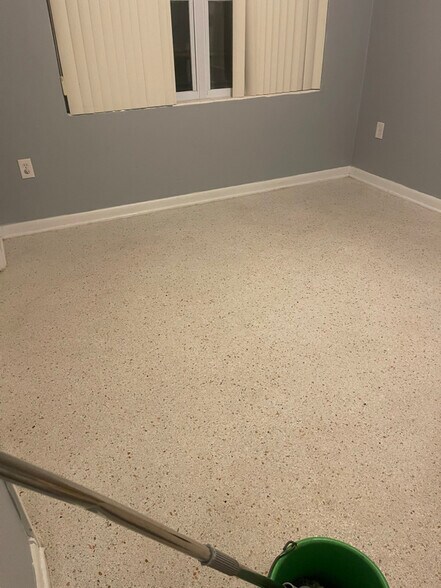 Building Photo - 2315 Coolidge Rd