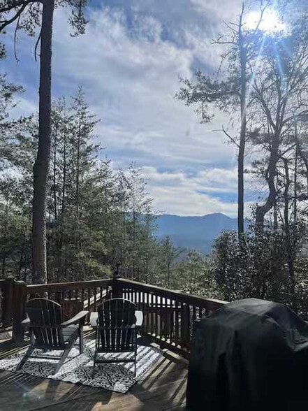 Building Photo - 62 Bailey Ave