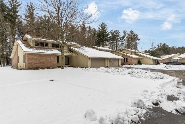 Building Photo - 3301 Thornbrook Ct