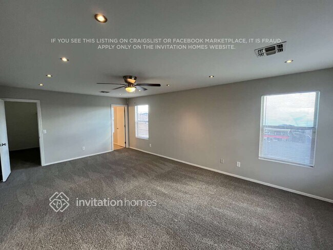 Building Photo - 11545 W Larkspur Rd