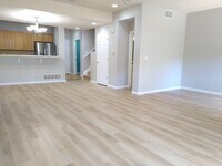 Building Photo - Fabulous Townhome Near Cherry Creek State ...