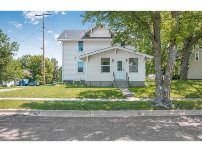 Primary Photo - 857 Bradley Ave