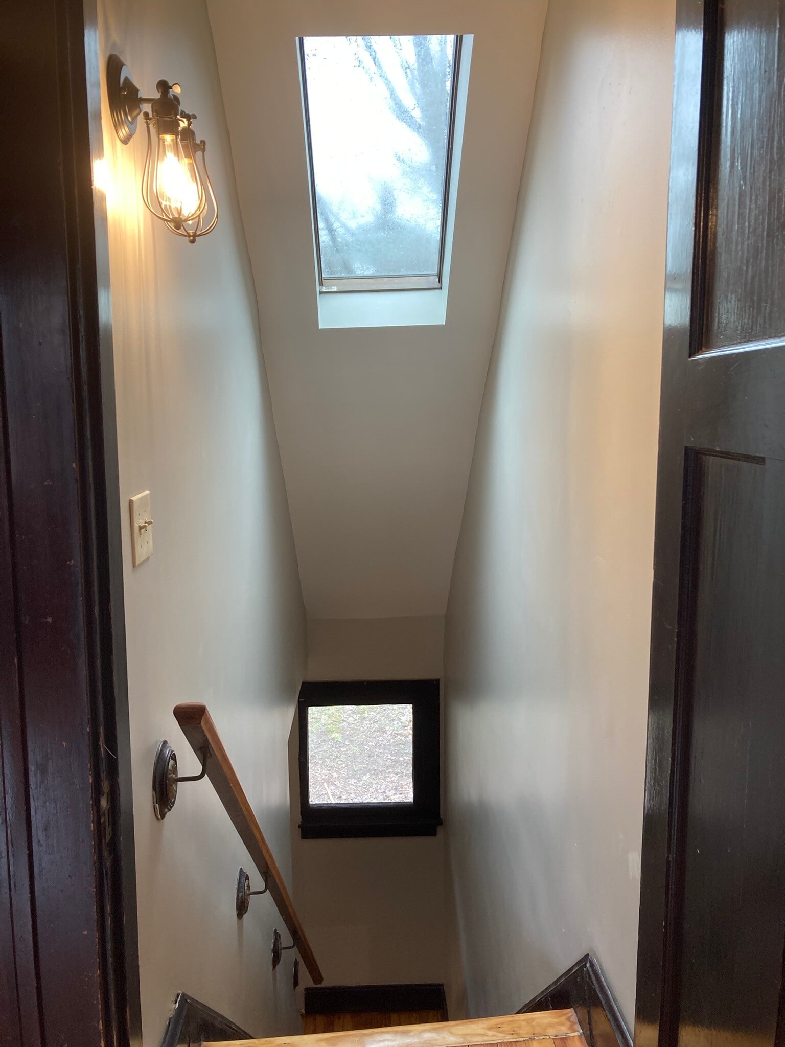 Stairwell - 1122 Holman Ave