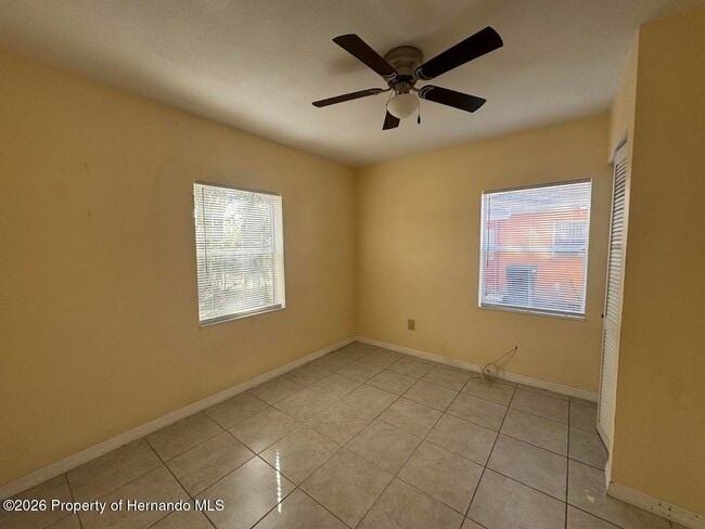 Building Photo - 708 Hazel Ave