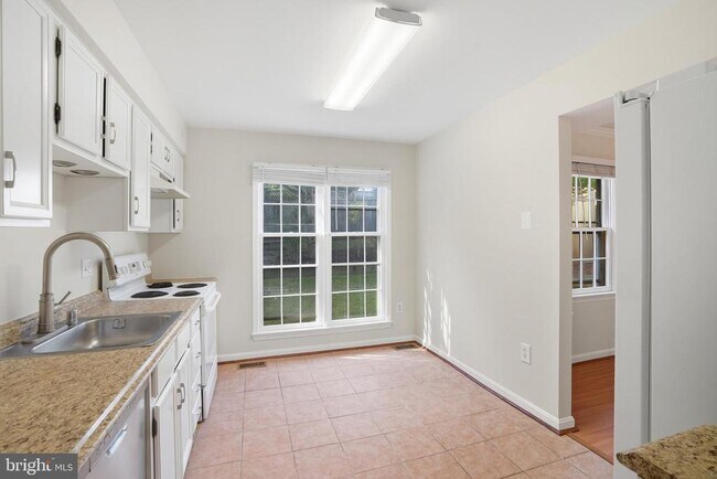 Building Photo - 9207 Hunting Pines Pl