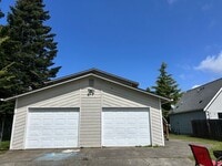 Building Photo - 1405 E Illinois St
