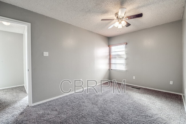 Building Photo - 5308 Kenosha Ave