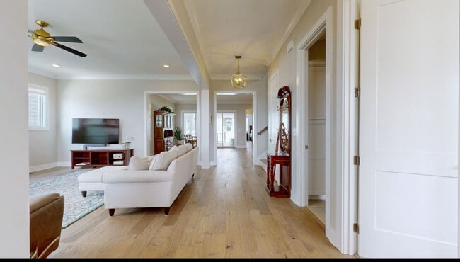 Building Photo - Durham Farms of Hendersonville!