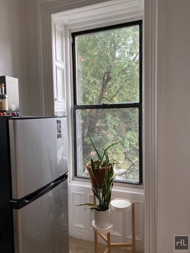 Building Photo - BREVOORT PLACE