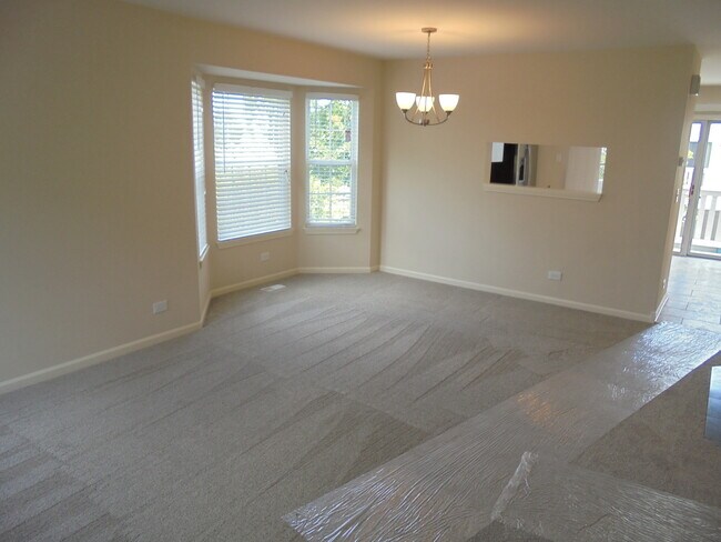 Building Photo - 1065 Manchester Cir