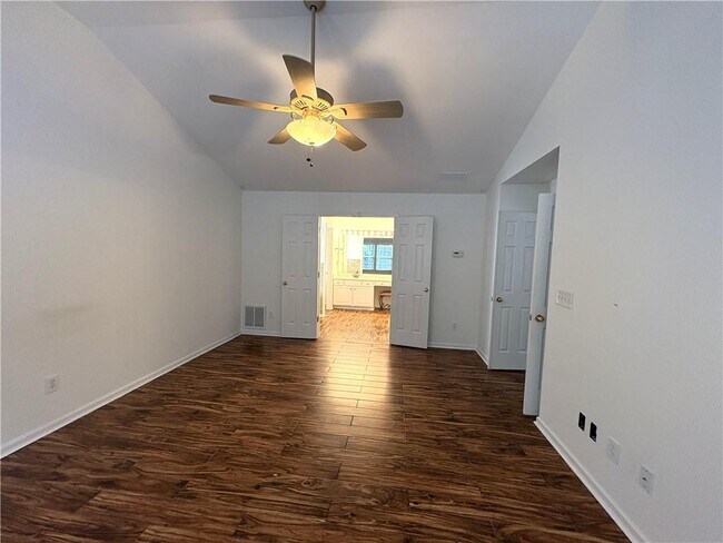 Building Photo - 195 Gaines Oak Way