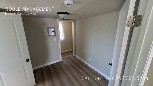 Building Photo - 134 1/2 W. 118th Place-