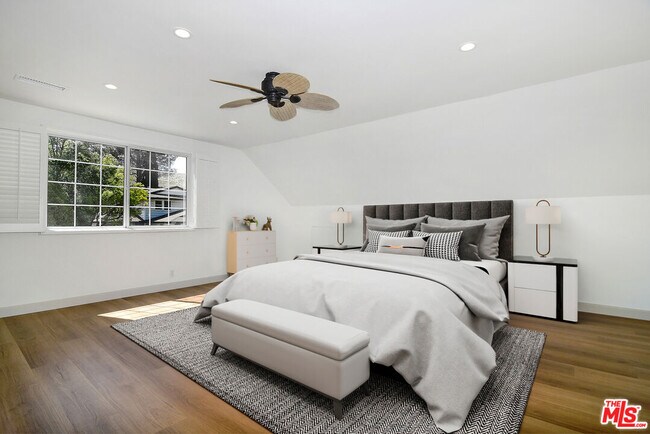 Building Photo - 5020 Dantes View Dr