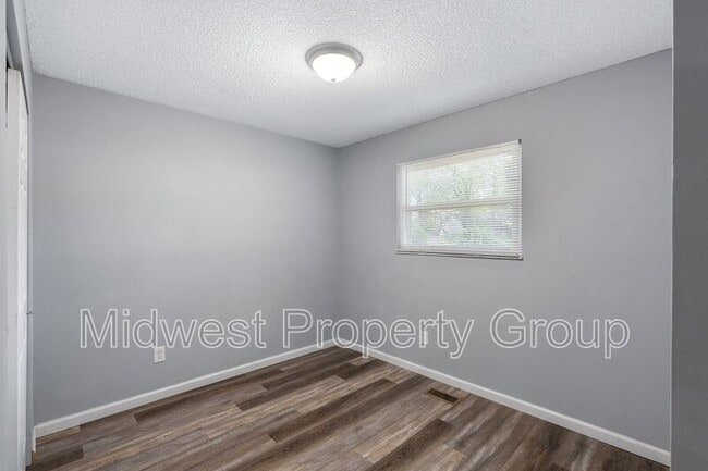 Building Photo - 2495 Lindsay Ln