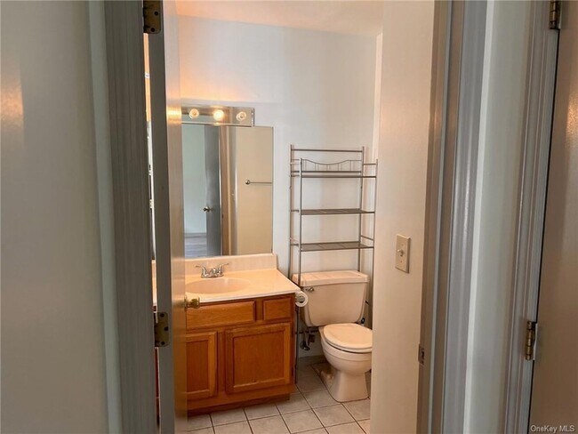 Building Photo - 18 Kendal Ln