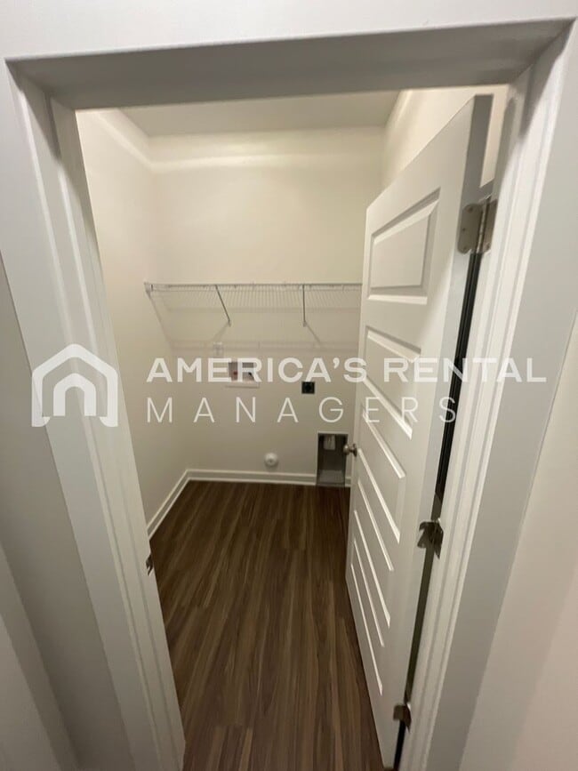 Building Photo - Home for Rent in Oak Grove, AL!!! Available to View Now!