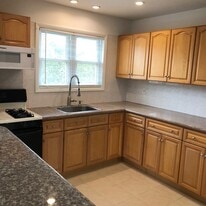 Building Photo - 57 Forrest St