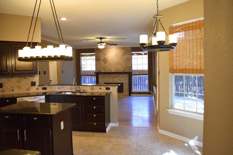 Building Photo - 100 Morning Star Ct