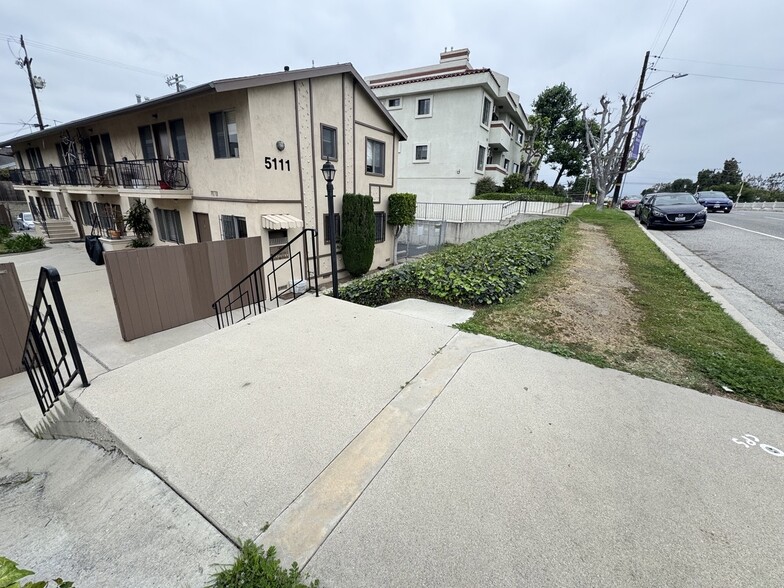 Building Photo - 5102 Inglewood Blvd