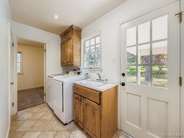 Building Photo - 2050 Cherryville Rd