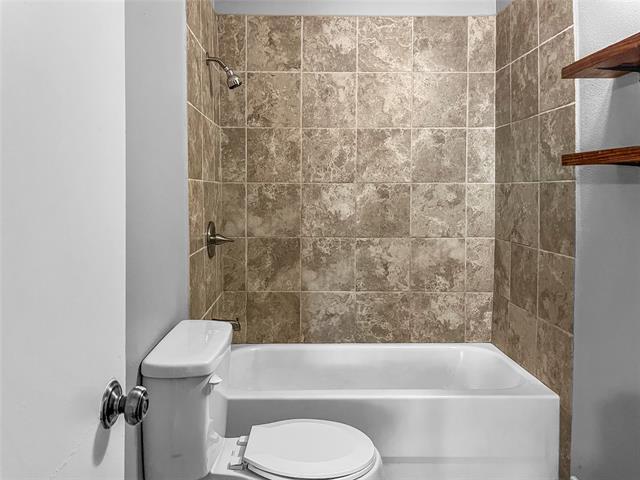 Building Photo - 2421 Stovall Dr