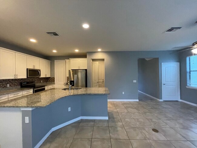Building Photo - 4516 San Fratello Cir