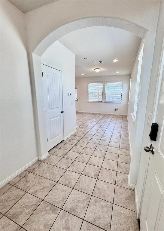 Building Photo - 1001 Zodiac Ln