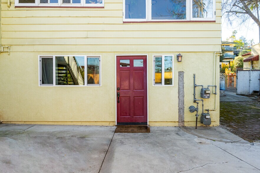 Building Photo - 4519 Acacia Ave
