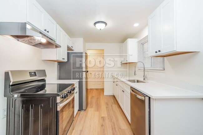 Building Photo - 6311 Brauning Dr