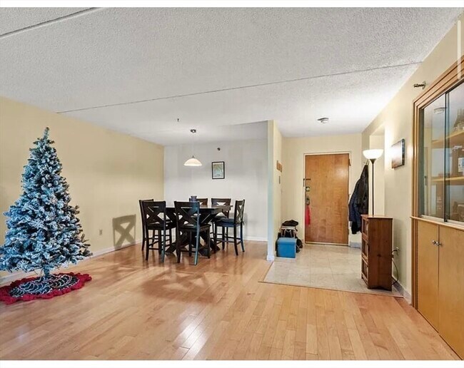 Building Photo - 2500 Mystic Valley Pkwy