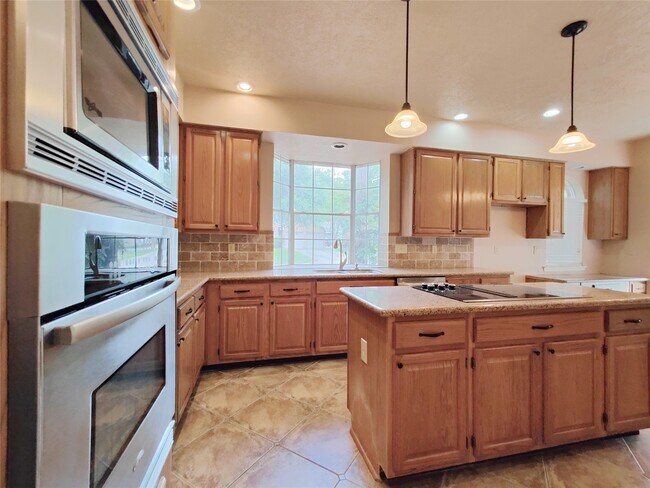 Building Photo - 5019 Greenriver Valley Dr
