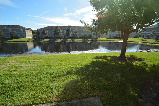 Building Photo - 2765 Revolution St