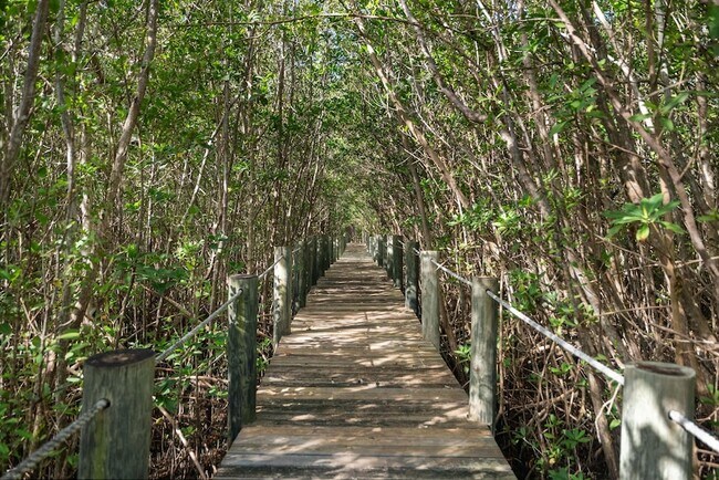 Building Photo - 10187 S Ocean Dr