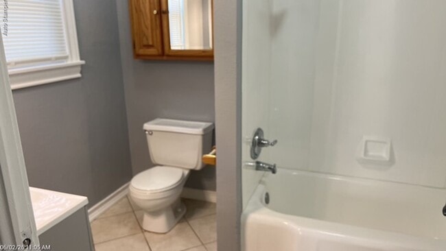 Building Photo - 4600 Calmont Ave