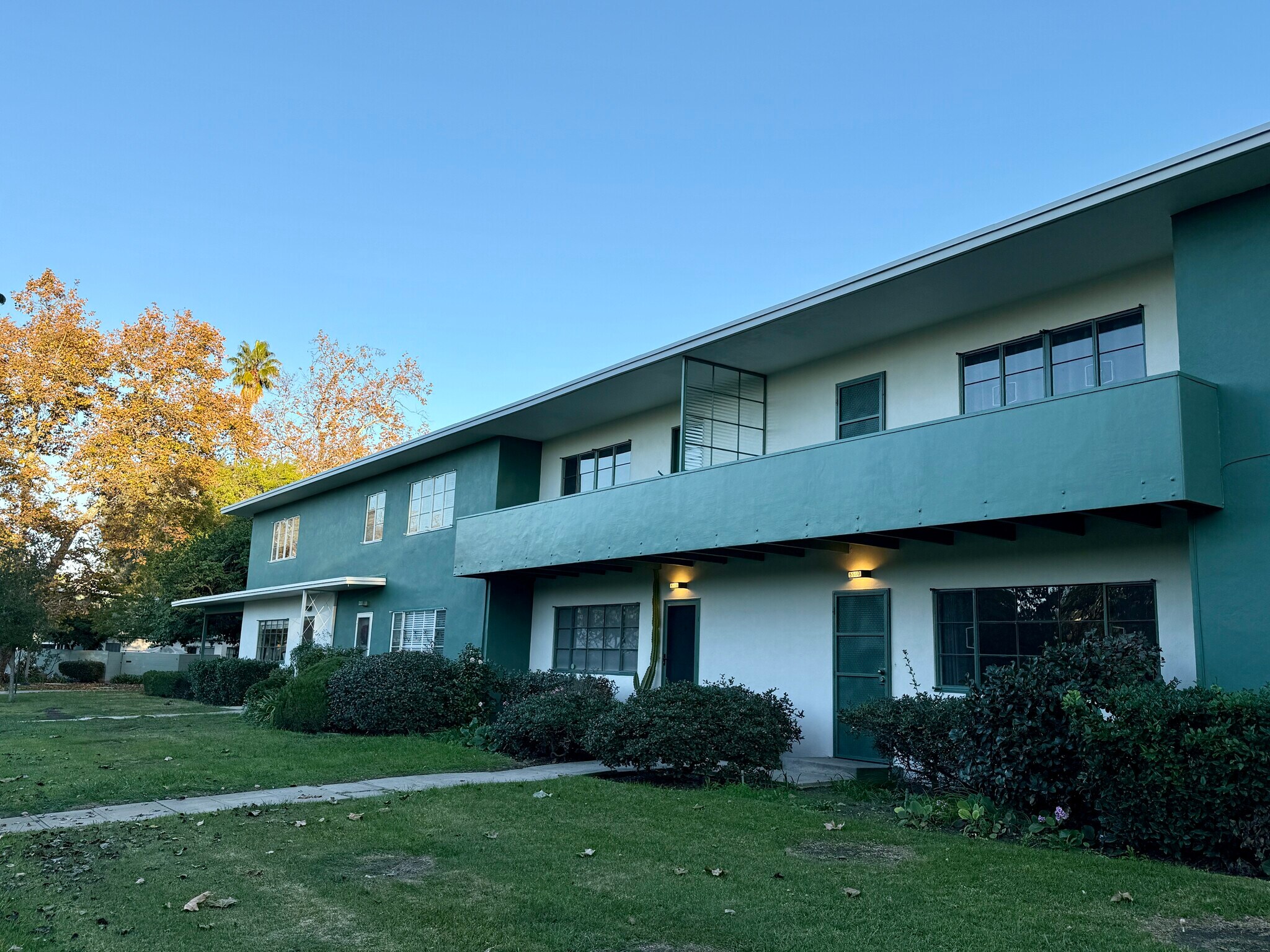 Building Photo - 5560 Village Grn