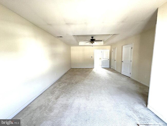 Building Photo - 25795 Clairmont Manor Square