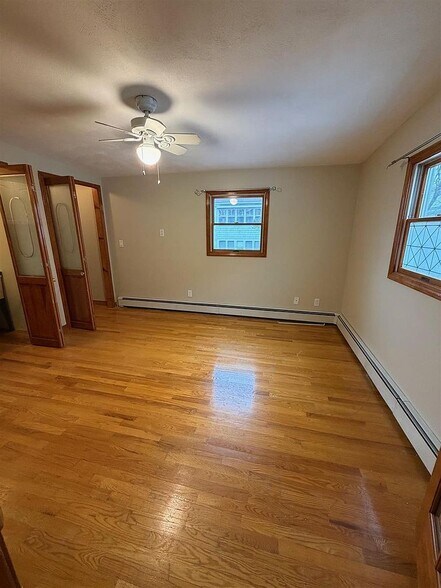 Building Photo - 33 Lafayette St