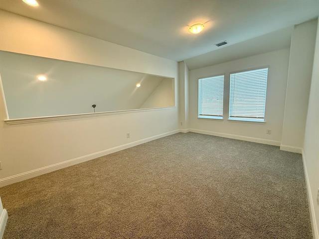 Building Photo - 2909 Hanscom St