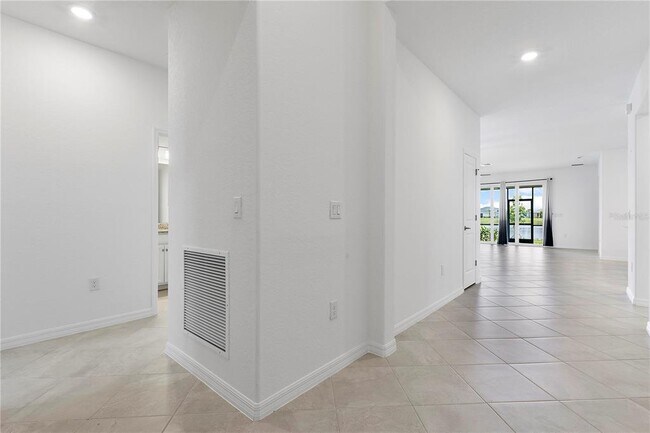 Building Photo - 43844 Strm Xing Ln