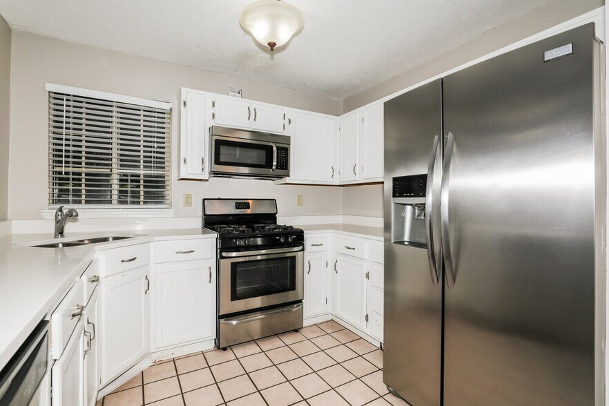 Building Photo - 2917 Sunnyfield Ct