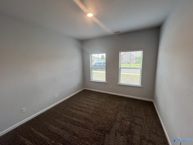 Building Photo - 142 Tango Dr