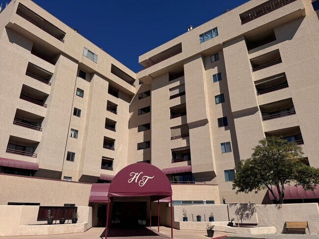 Primary Photo - Horizon Towers 2Bed 2Bath Condo!!!