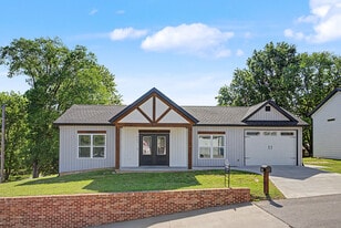 Building Photo - Magnolia Ridge